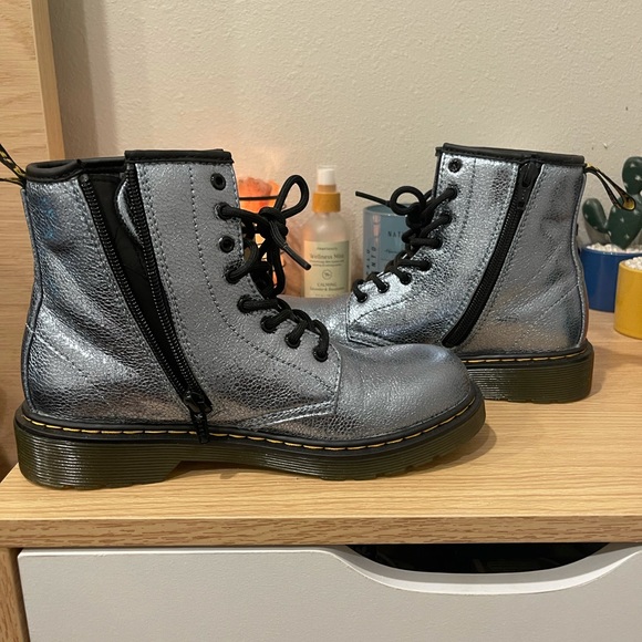 DcMartens Airwair - Picture 6 of 7